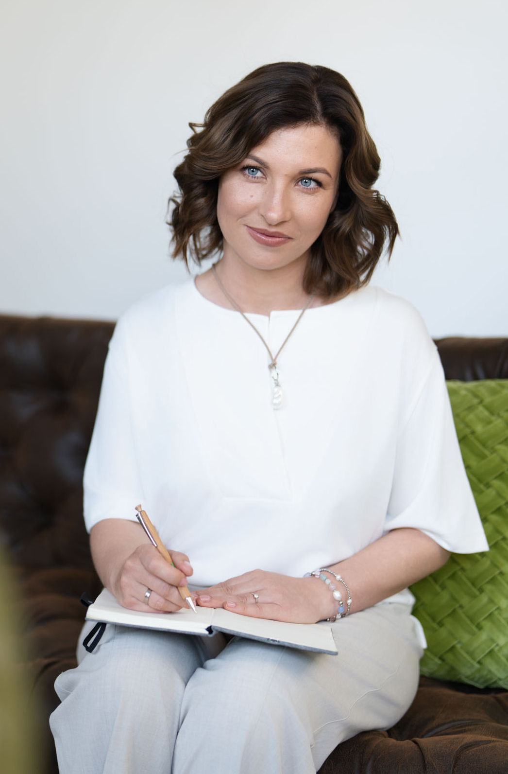 Magdalena Friedrich Heilpraktikerin für Psychotherapie und Trauerbegleiterin aus Pirna Magdalena Friedrich Heilpraktikerin für Psychotherapie und Trauerbegleiterin aus Pirna